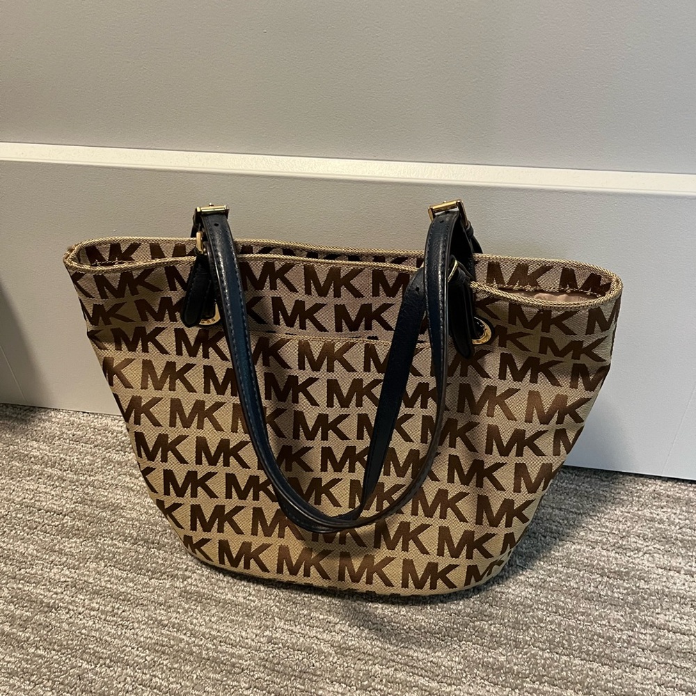 Michael Kors Tote - Navy Straps